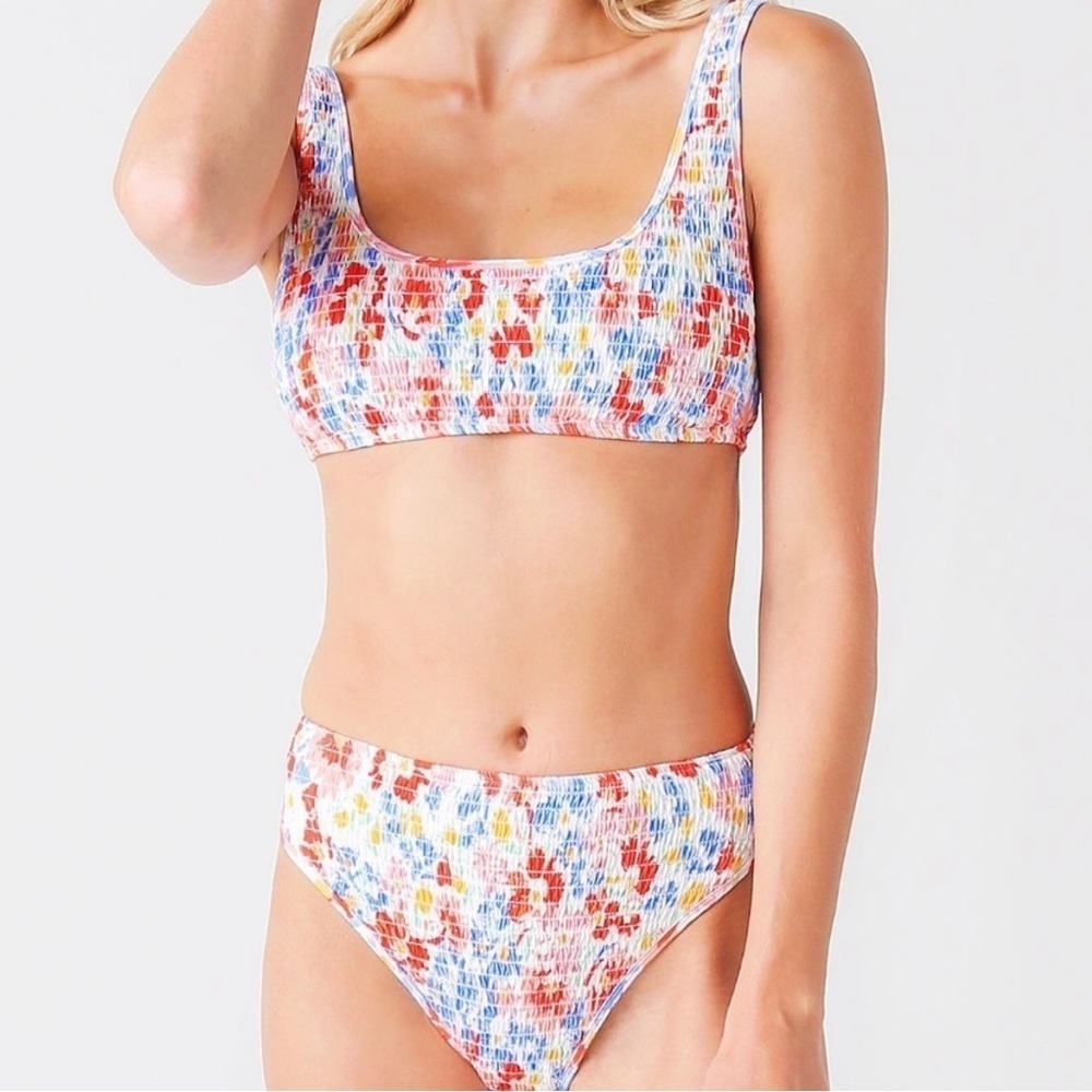 NWT 2-Piece L*Space Izzy Top & Barlette Bottom in Flower Forever - Picture 2 of 15